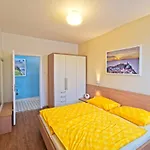 Gæstehus Sea View Opara 3*