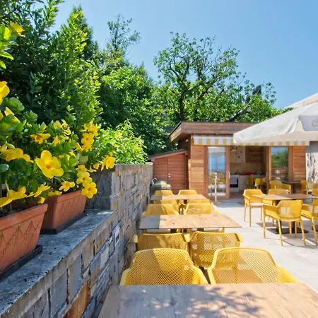 Pensión Sea View Opara 3*