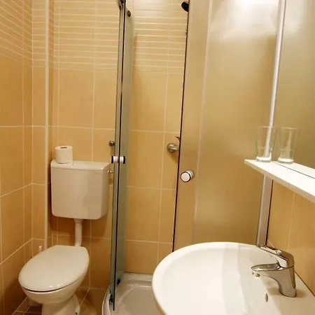 Pensión Sea View Opara 3*