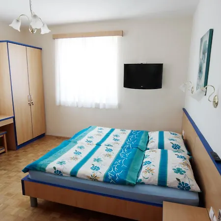 Opara Hiša za goste 3*