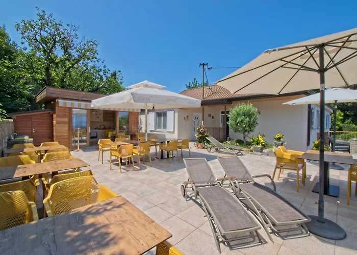 Sea View Opara 게스트하우스 피란