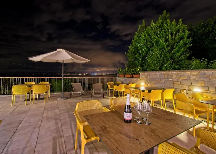 게스트하우스 Sea View Opara 3*