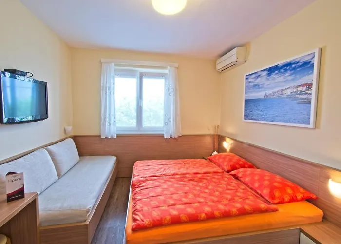 Sea View Opara Gæstehus 3*