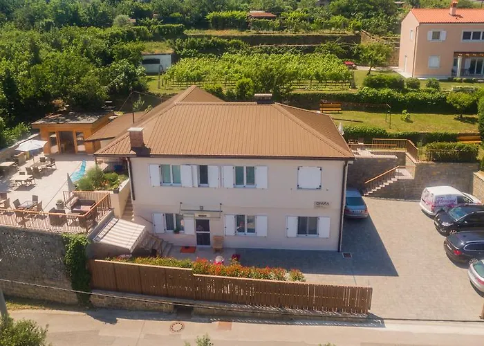 Sea View Opara 게스트하우스 피란