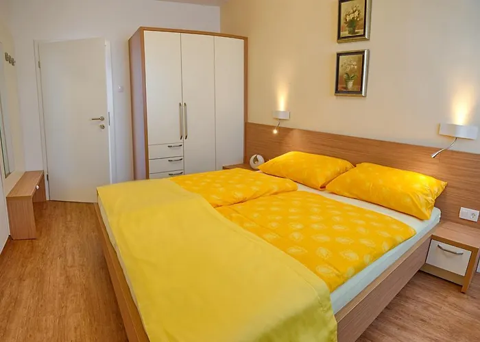 Sea View Opara 게스트하우스 3*