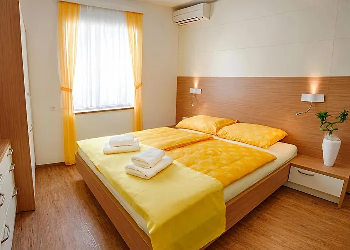 Sea View Opara 게스트하우스 3*